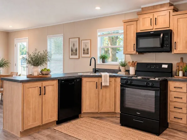 2328 Clayton Ave #3, Albert Lea, MN 56007