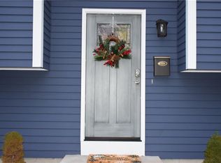 58 Lakecrest Dr, Warwick, RI 02889