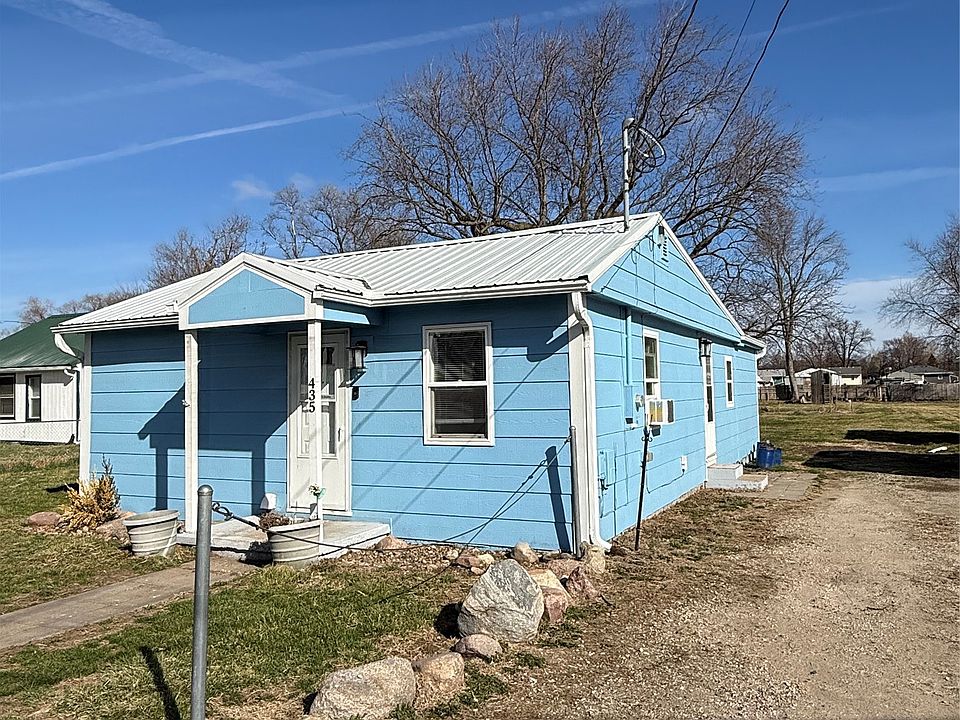 1st image of 435 NW 49th Pl