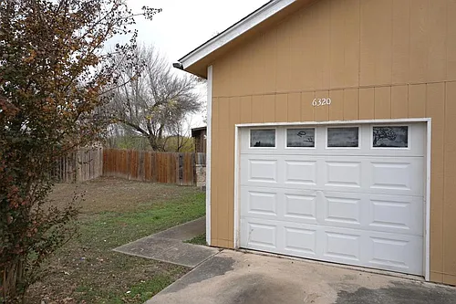 6320 Waddesdon Wood Photo 1