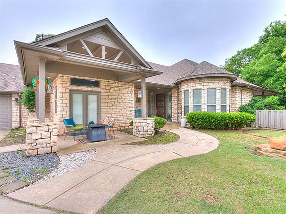 3rd image of 4205 Hidden Lake Cir