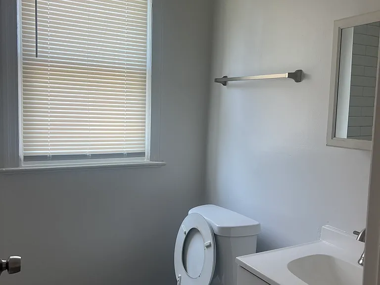 5001 1st St NW #2 — Photo 5