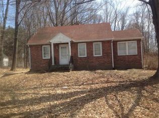 596 Center St, Ludlow, MA 01056