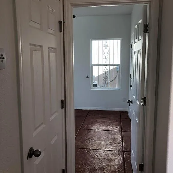 1703 E Lomas Blvd NW — Photo 6