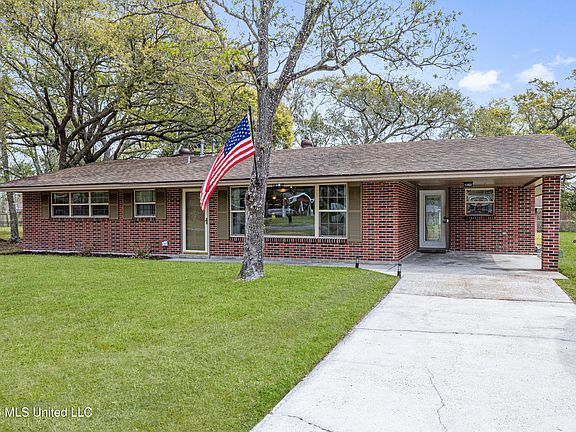 4th image of 106 Clower Ave