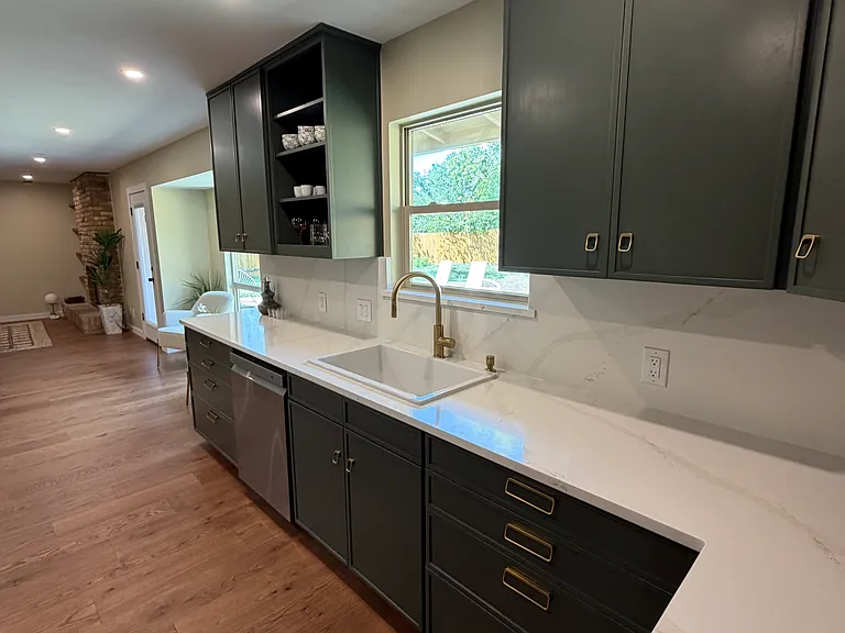 2504 Deerfoot Trl — Photo 16