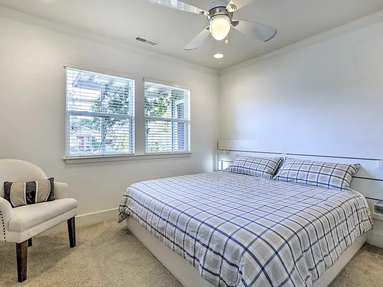 515 Mountain View Ave #A — Photo 4