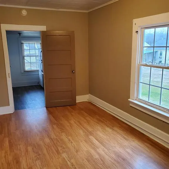 106 E Green St — Photo 1
