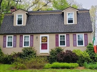 7 Oak Hill Rd, Haverhill, MA 01830