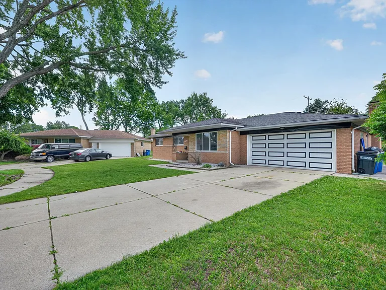29101 Campbell Dr — Photo 1