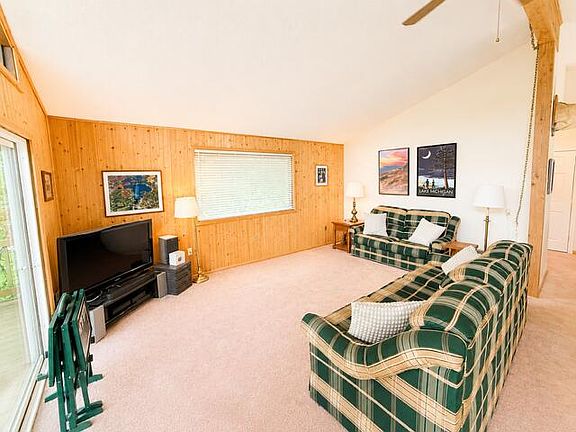 5th image of 8430 Lynwood Ln