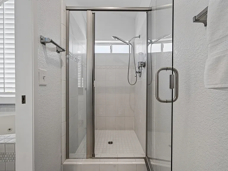 13887 Carriage Rd — Photo 38