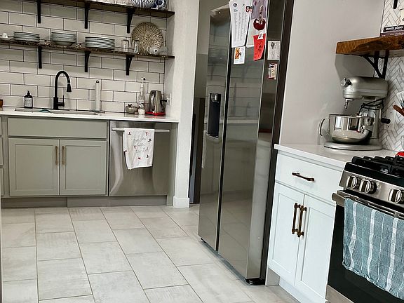 Brand New Fridge & Dishwasher