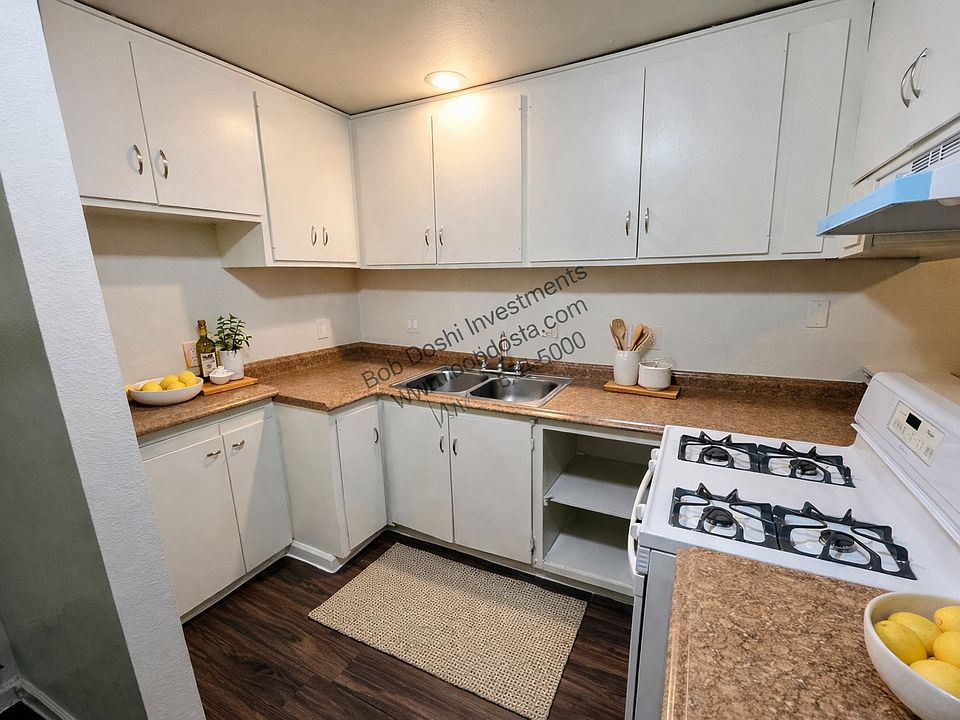 1st image of 2367 Windsor Dr #2367