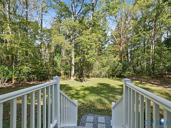 4th image of 15227 Horseshoe Bridge Rd