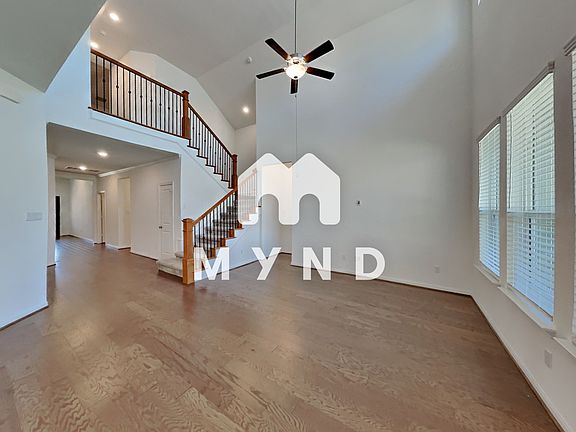 3rd image of 505 Panzano Dr