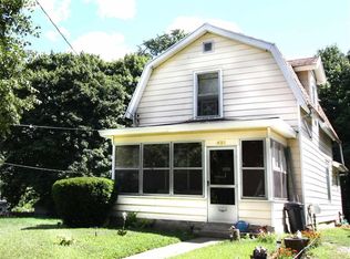 421 Adams St, Jackson, MI 49202