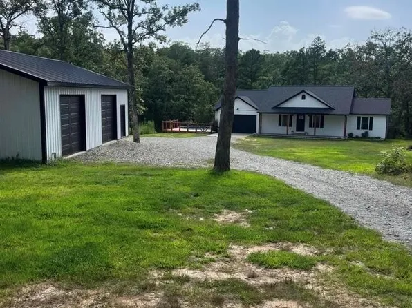 302 Chestnut View Rd, Farmington, MO 63640