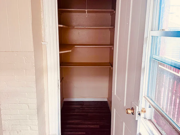 144 Lawrence St — Photo 10