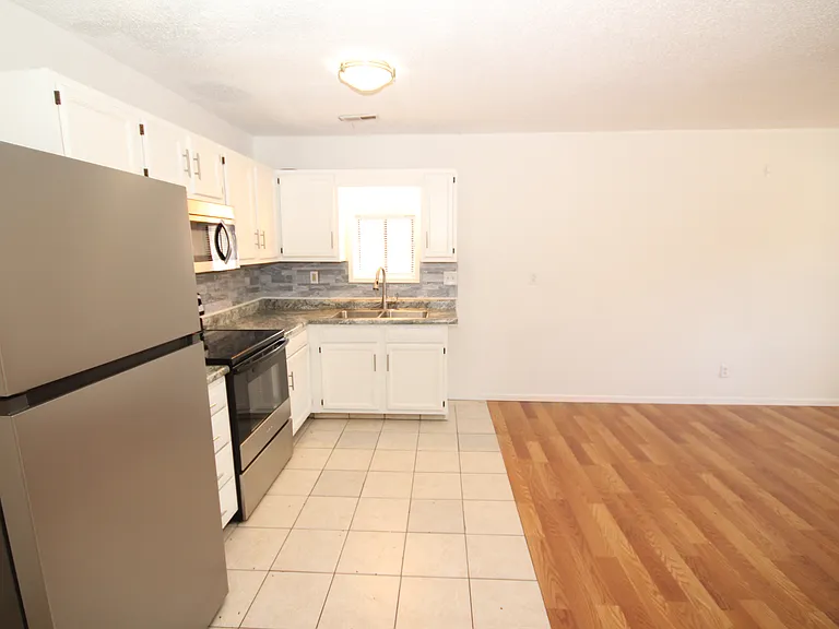 719 N Main St #2 — Photo 6
