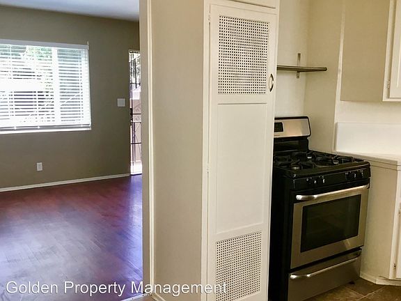5th image of 4522-4528 Georgia St #4526