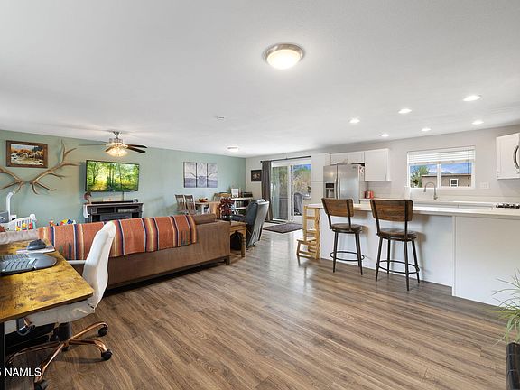 3rd image of 7749 Moonbeam Dr