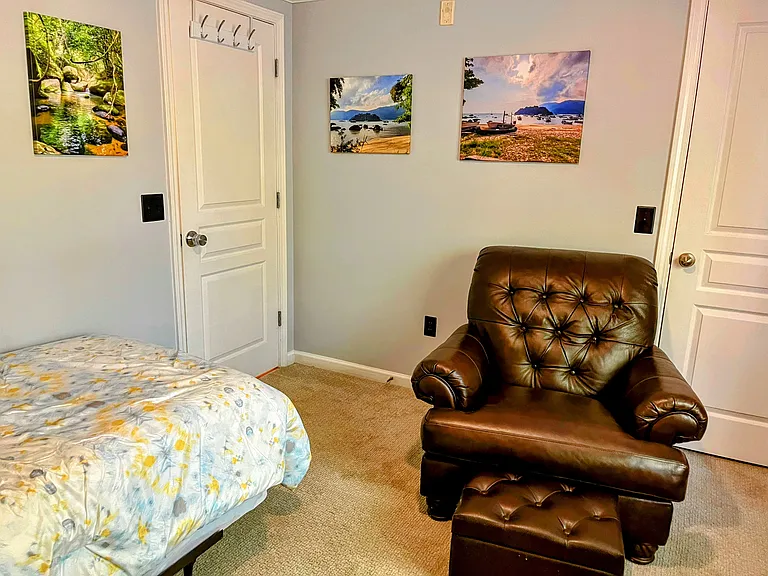 1625 Elmwood Ct — Photo 4