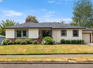 6458 SW Loop Dr, Portland, OR 97221