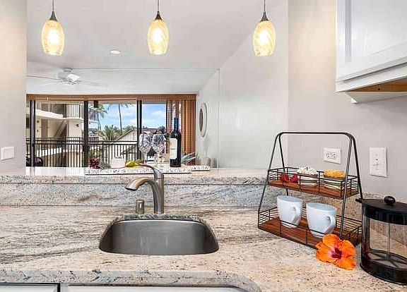 4th image of 75-5782 Kuakini Hwy APT 407
