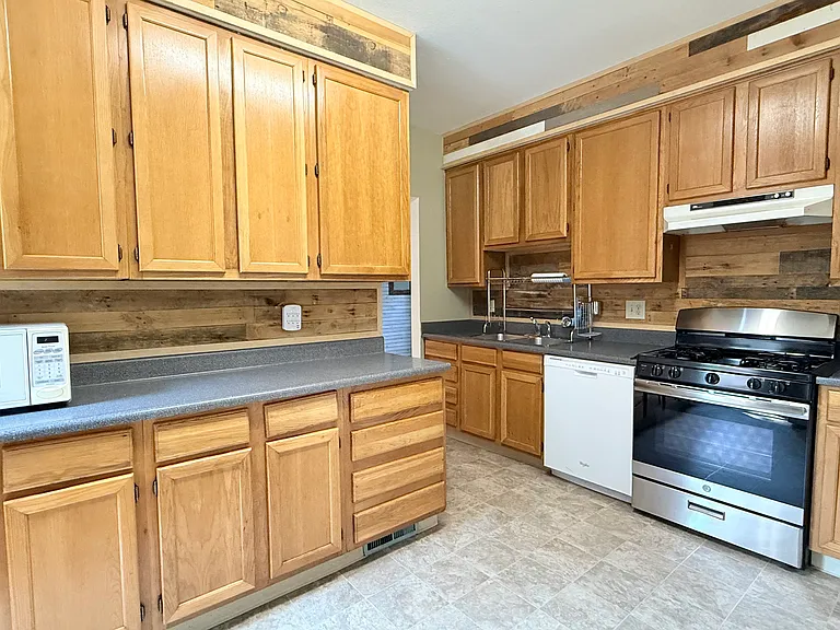 1112 N Washington St #1 — Photo 8