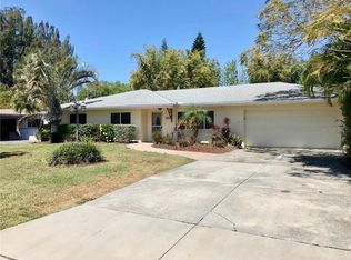 2253 Sunnyside Ln, Sarasota, FL 34239