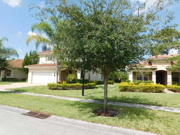 2nd image of 6829 Osage Cir