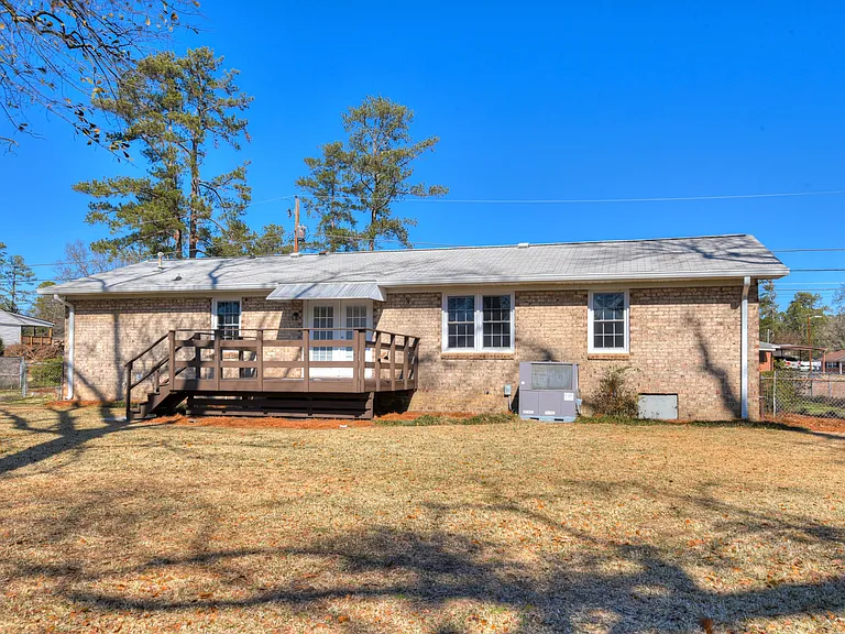 1709 Forest Creek Ct — Photo 31