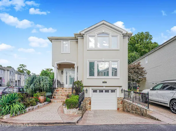 7 Irene Ln, Staten Island, NY 10307