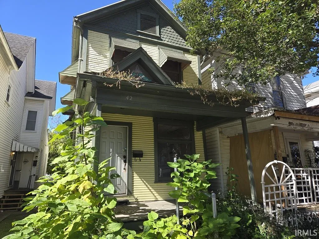 42 S 16th St photo 1