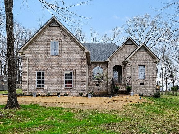 5th image of 1213 Lake Marie Rd