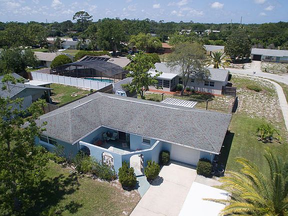 2nd image of 1111 Blueberry Dr