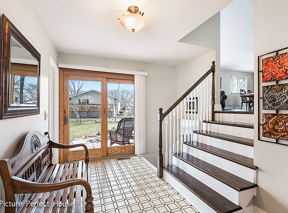 4th image of 6913 Roberts Dr