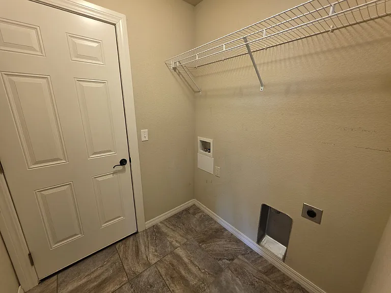 3072 N Autumn Rose Ave — Photo 16
