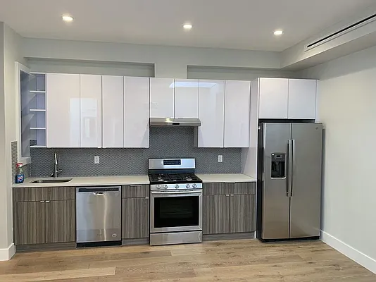 Rented by Hudson Exclusive | media 2