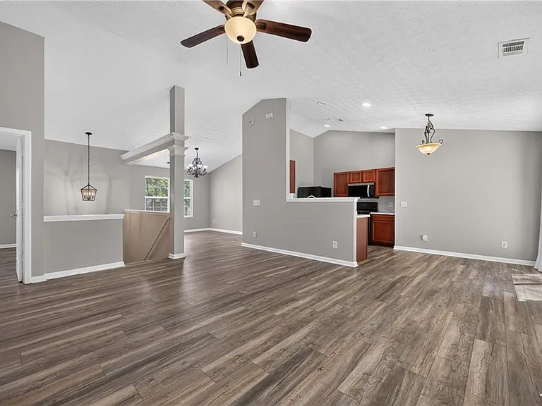 437 Waterbury Way — Photo 9