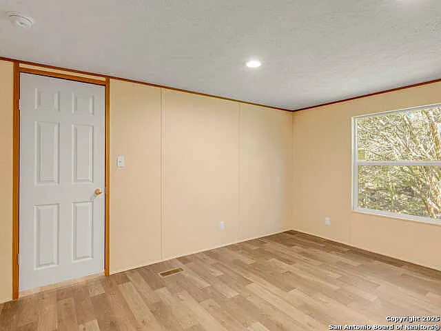 1230 Greenbriar — Photo 22