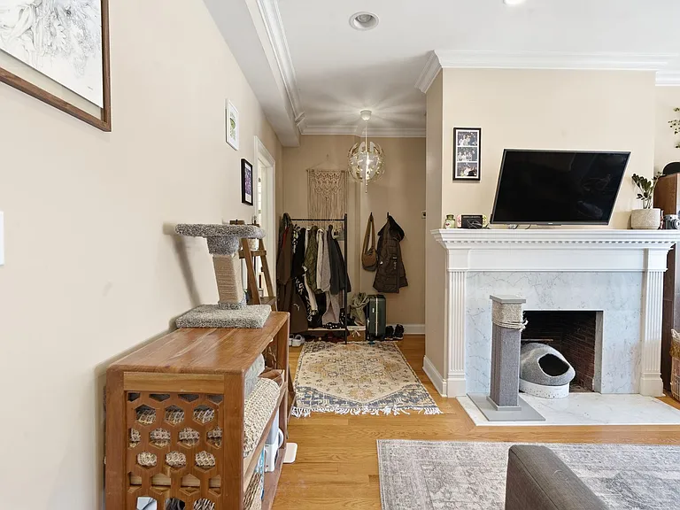 Hinman Court Condos — Photo 30