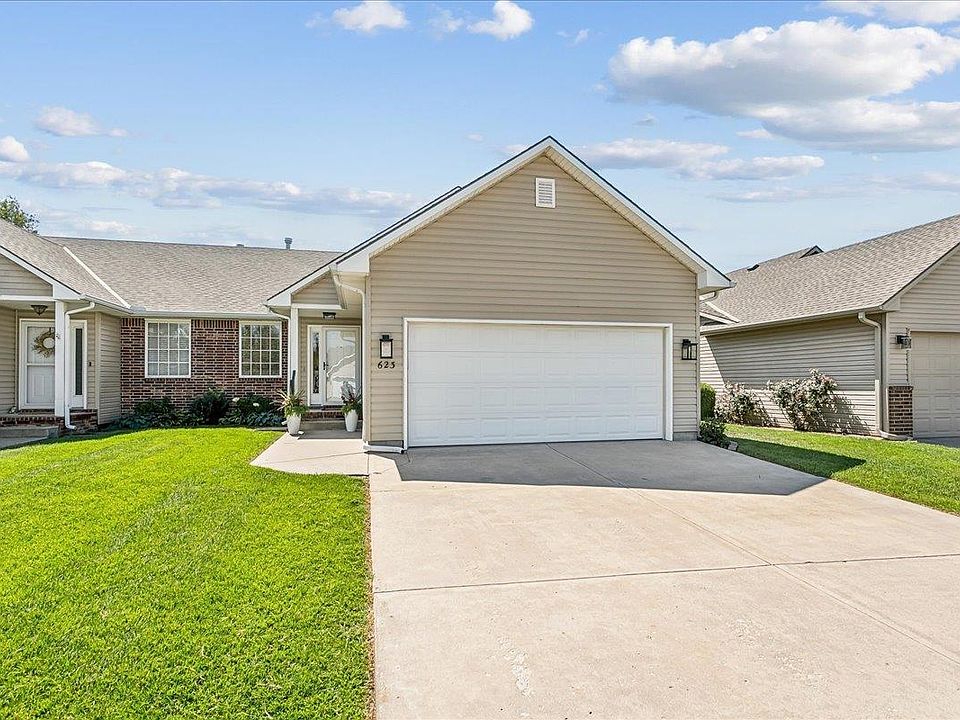 1st image of 623 W Autumn Ridge Ct