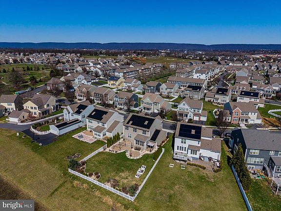 4th image of 44 Hoke Farm Way