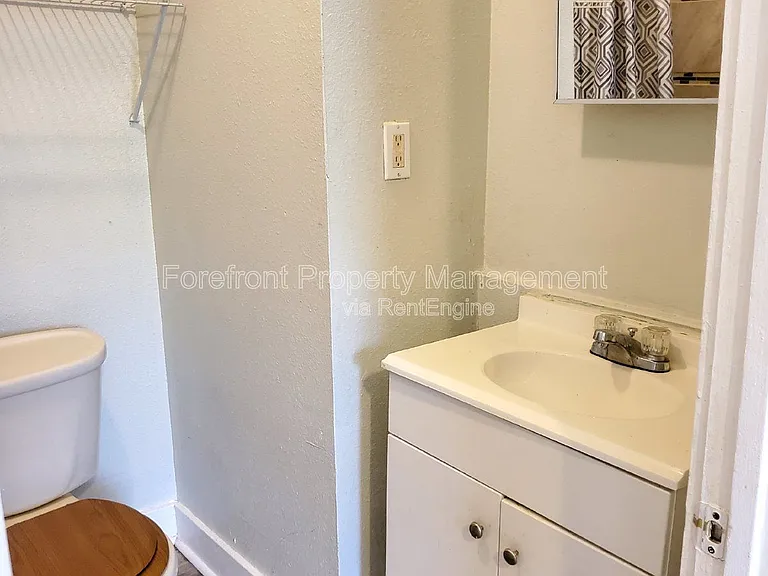 1822 N Olive St #3 — Photo 6