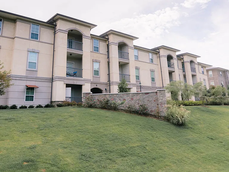 The Villa at River Pointe Apartments — Photo 20
