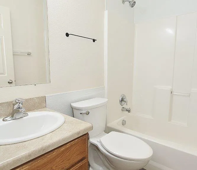 525 N Moffatt Ave #2 — Photo 14