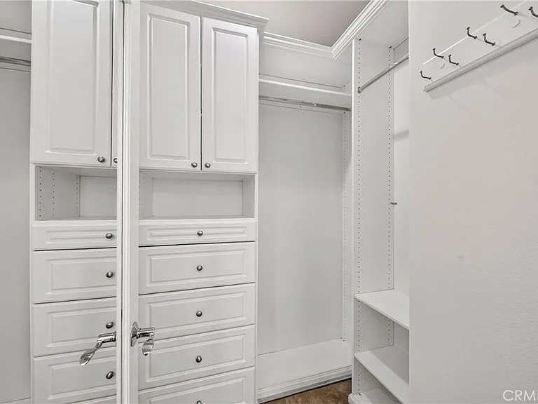 2068 Owens Dr — Photo 26