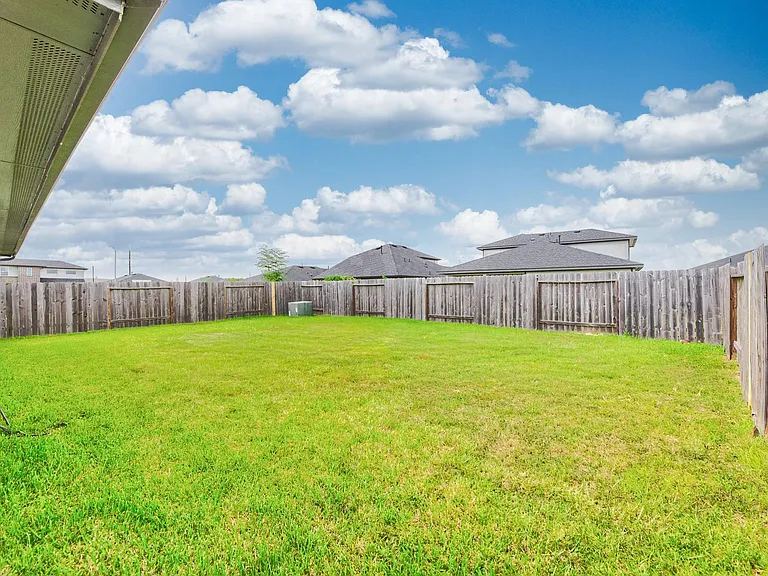28926 Yachting Point Ln — Photo 31